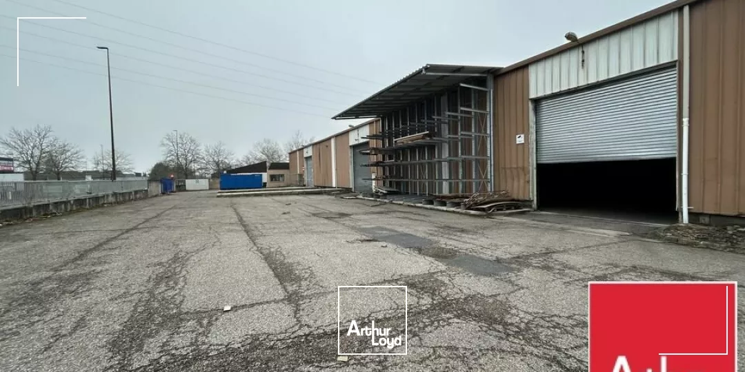 LOCAL D'ACTIVITE - ENTREPOT à VENDRE de 2160 m²