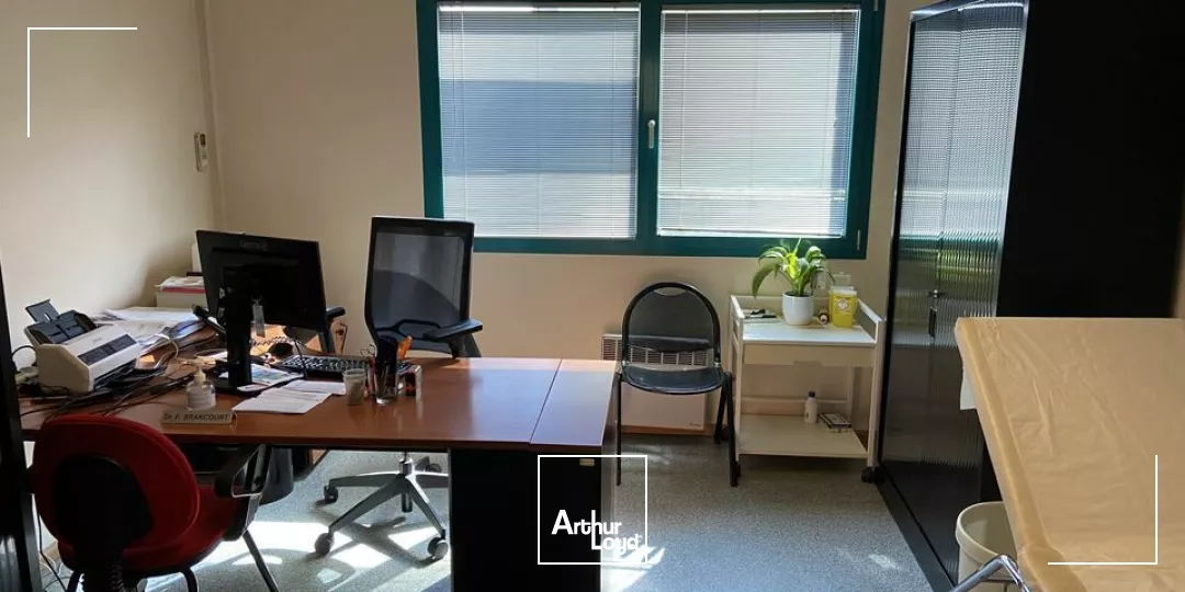 BUREAUX à VENDRE de 450 m²