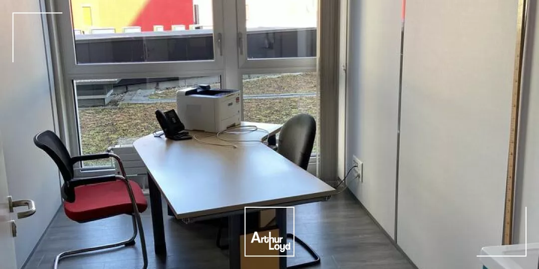 BUREAUX à VENDRE de 638 m²