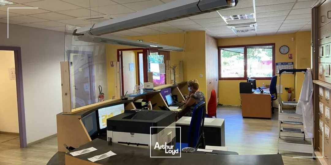 BUREAUX à VENDRE de 559 m²