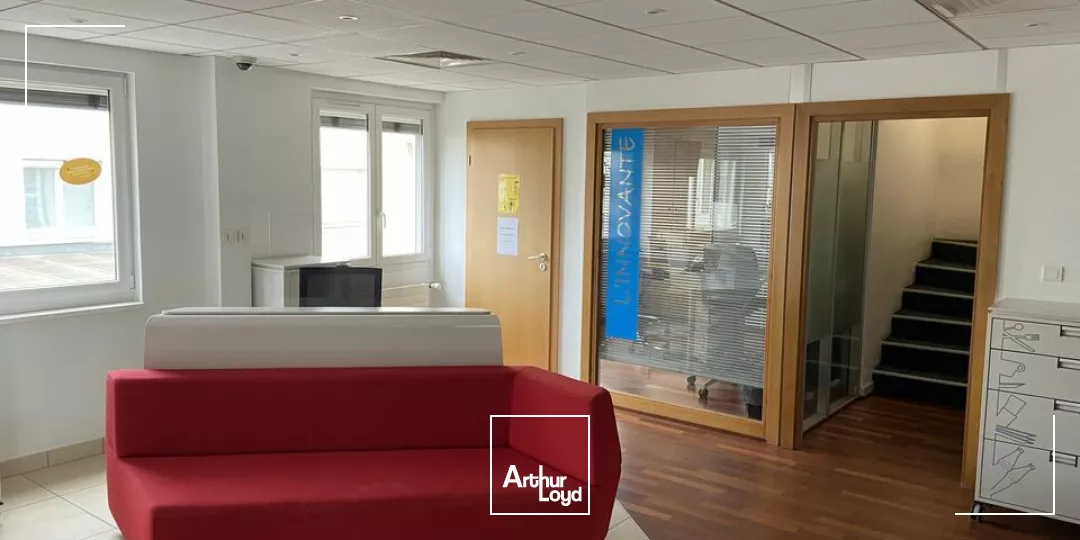 BUREAUX à LOUER de 203 m²