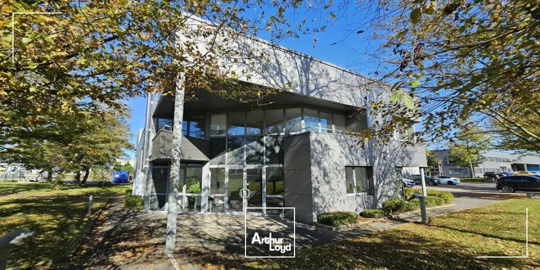 LOCAL D'ACTIVITE - ENTREPOT à VENDRE de 2563 m²