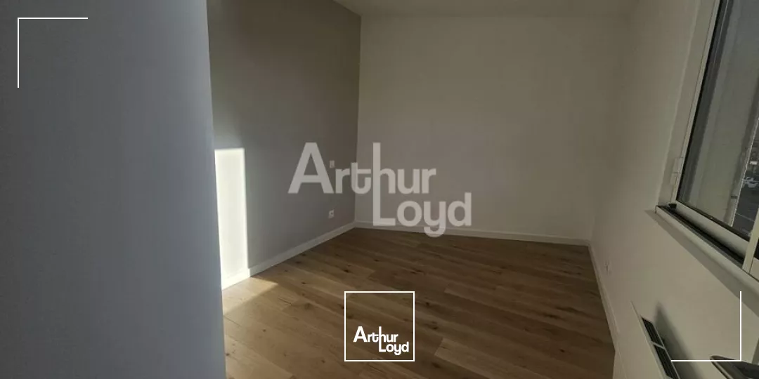 Angers proche centre ville immeuble à vendre comprenant un appartement et un local commercial