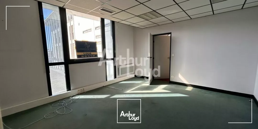 BLOIS - LOCATION BUREAUX 86,44 M² - QUARTIER ADMINISTRATIF