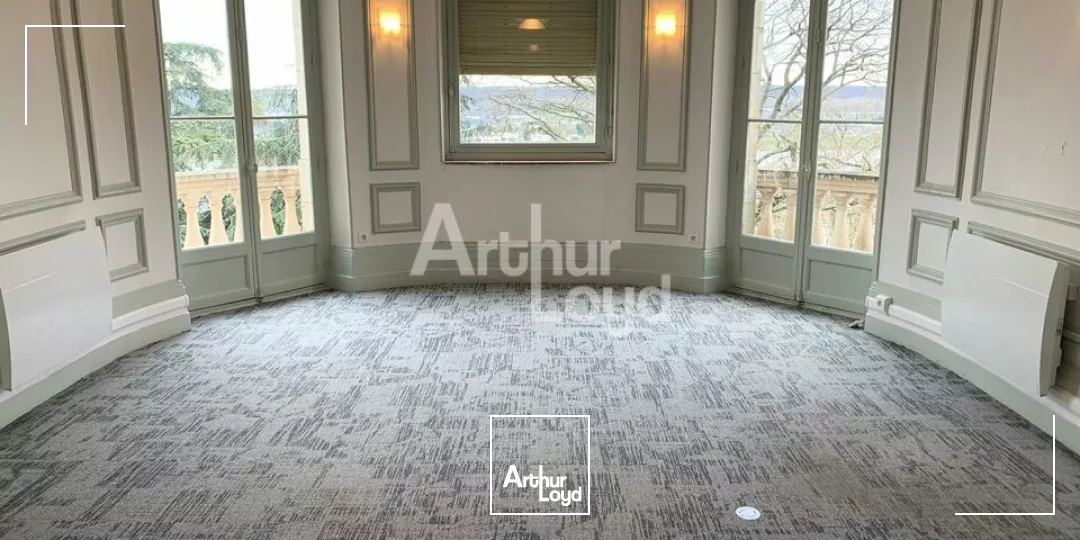 BLOIS - LOCATION BUREAUX DE 25,80 M² ET 28,10 M² - PROCHE GARE