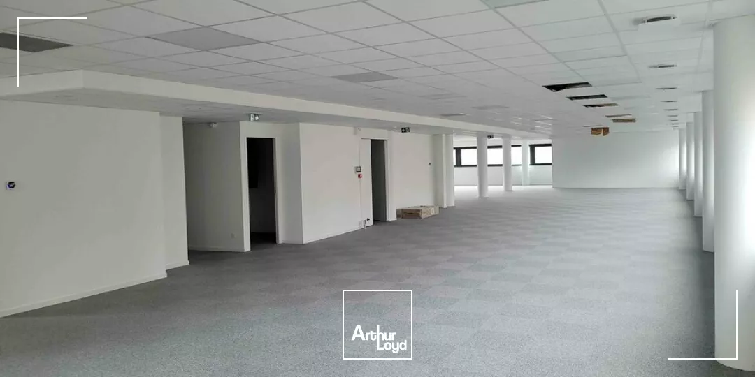 LOCATION BUREAU LE MANS GARE SUD TGV 405m² AVEC PARKING