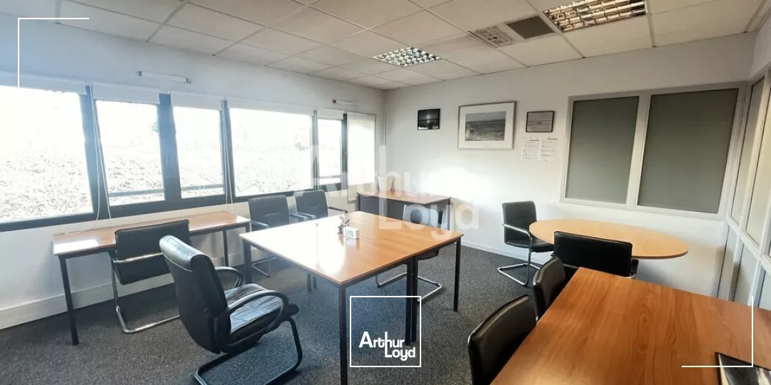 RENNES - BUREAUX A VENDRE - 210 M²