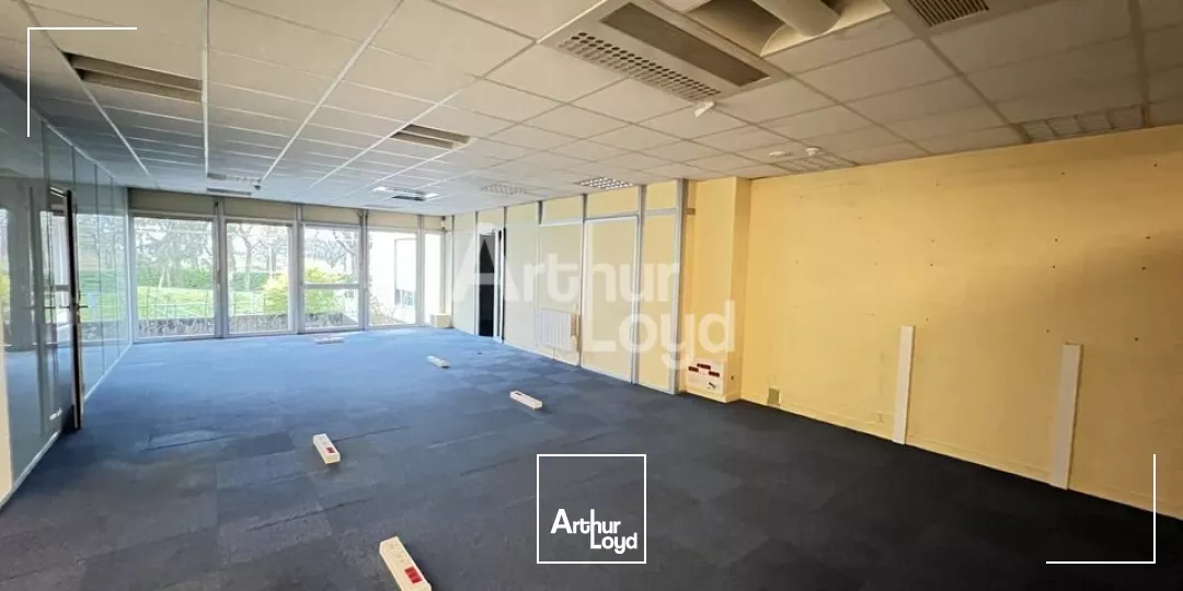 CESSON SEVIGNE - IMMEUBLE DE BUREAUX A VENDRE - 1 878 M²