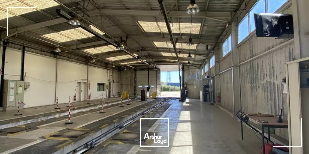 A LOUER LOCAL D'ACTIVITE- CHALON SUD