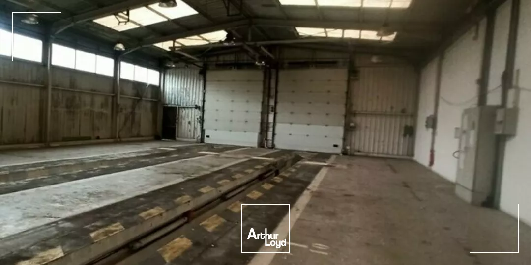 A LOUER LOCAL D'ACTIVITE- CHALON SUD