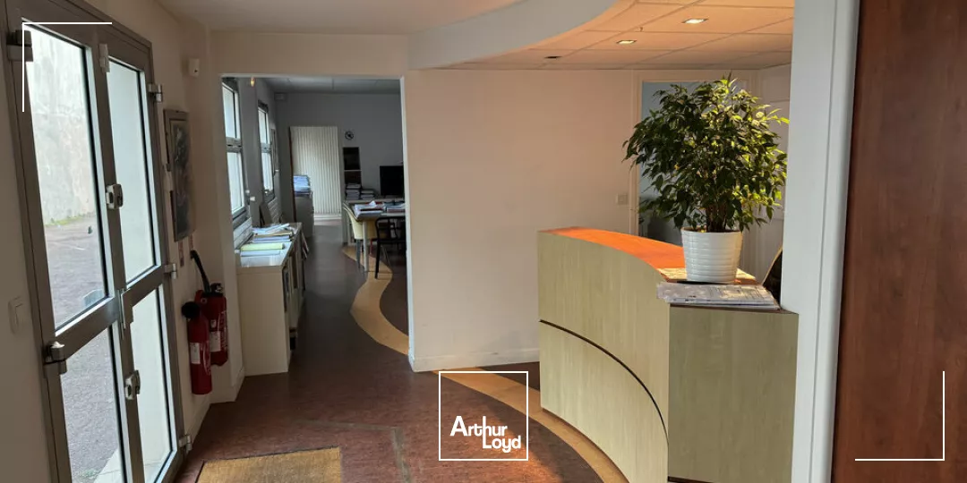 TOURS HYPER CENTRE BUREAUX A VENDRE 120 M² RDC