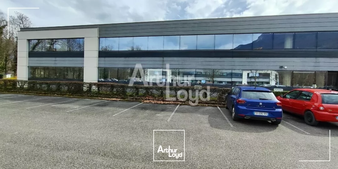 Bureaux à louer - plateaux divisibles à partir de 153 m²