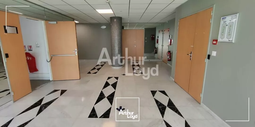 Bureaux à louer - plateaux divisibles à partir de 153 m²