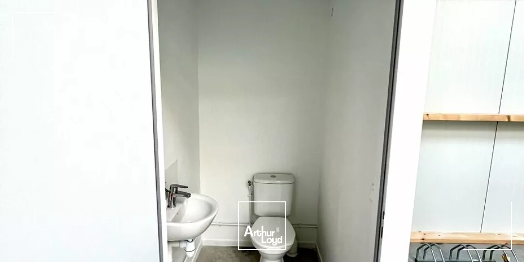 À LOUER - SAINT LÉONARD ZA EN PLEIN EXPANSION - LOCAUX D'ACTIVITÉ - ENTREPÔT 99 m2