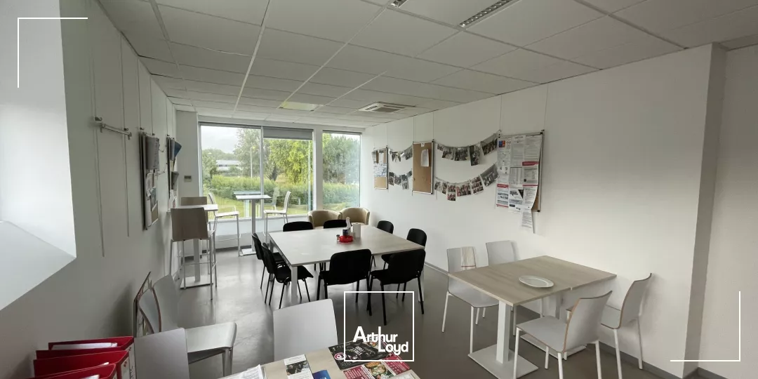 A LOUER BUREAUX 460 M2 LACROIX SAINT OUEN - PARC TERTIAIRE