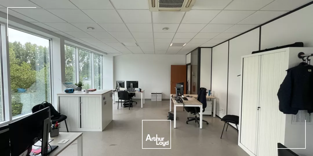 A LOUER BUREAUX 460 M2 LACROIX SAINT OUEN - PARC TERTIAIRE