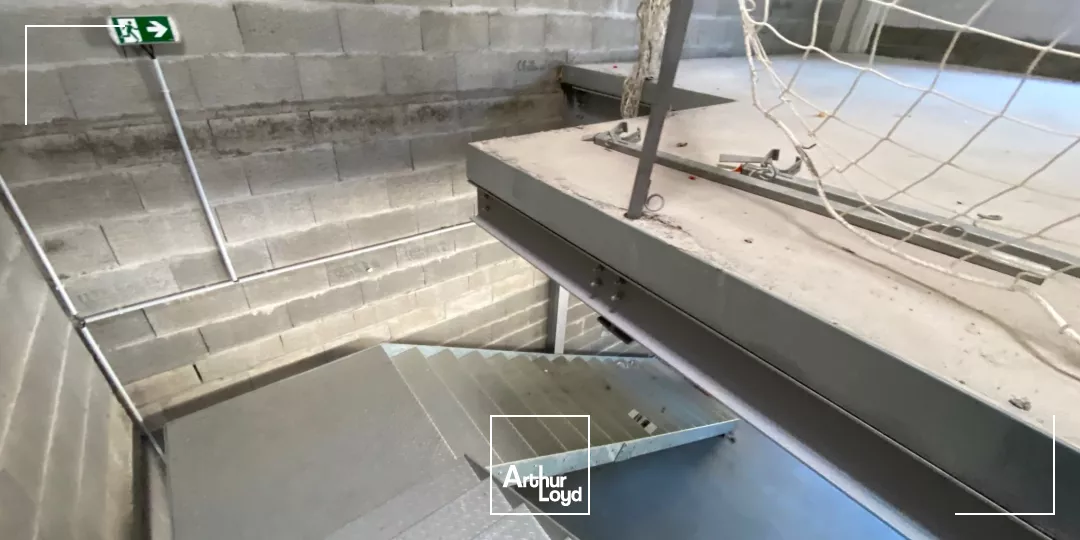 A LOUER LOCAL COMMERCIAL ANGLE DE RUE 168 M² BREST PORT