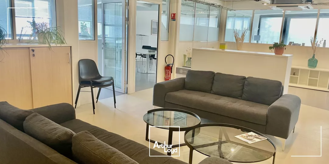 Bureaux à louer à LILLE: accessibilité métro et axe routiers en bas du bâtiment ! 