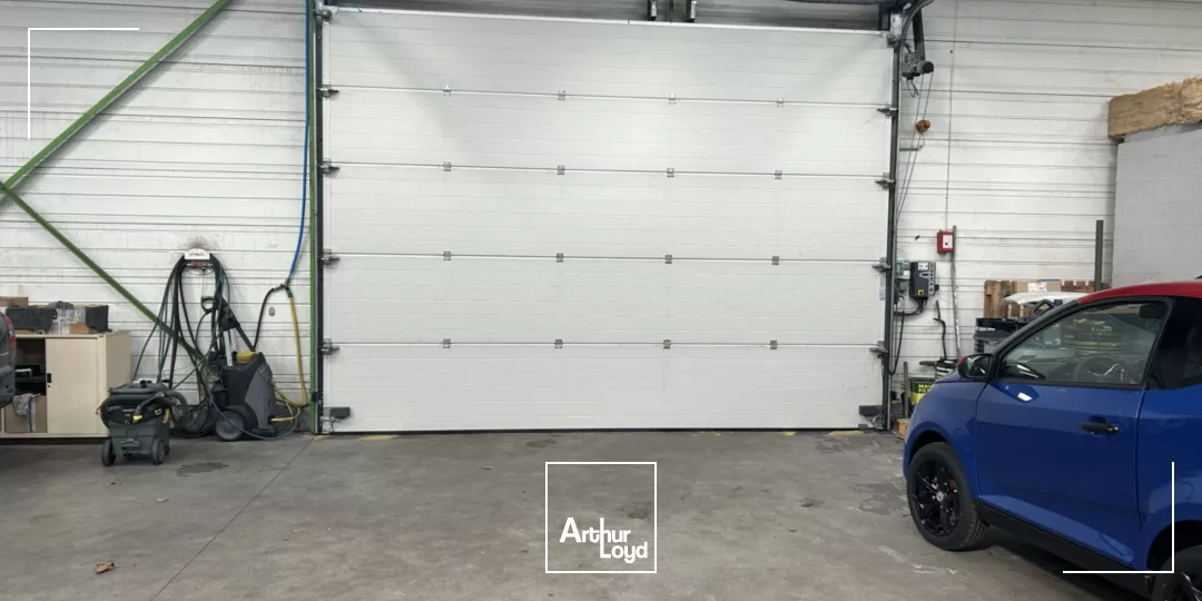 À louer : entrepôt / local d'activité - 587 m² - Saint-Herblain - axe Nantes / Saint-Nazaire