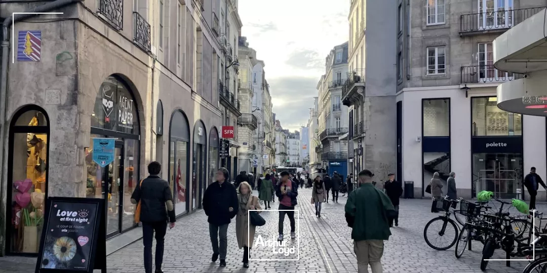 COMMERCE - A LOUER - CENTRE-VILLE - NANTES