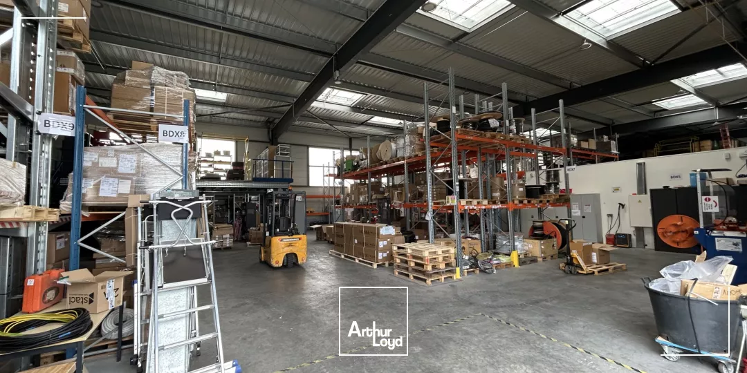 Bureaux à louer à SAINT JEAN D'ILLAC 33127