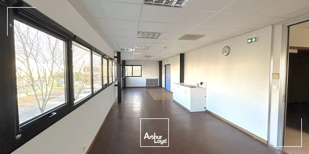 A louer - 1053 m² de bureaux - Mérignac Kennedy