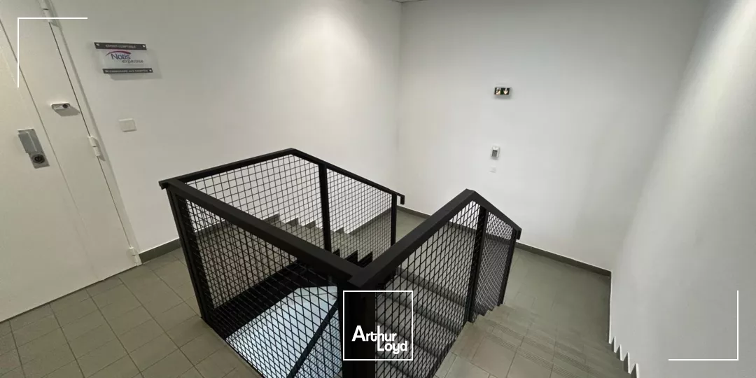 Bureaux lumineux à louer - ZA Les Paluds - Aubagne