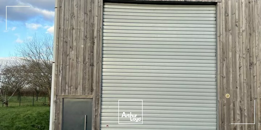 HONFLEUR - A LOUER LOCAUX D'ACTIVITÉ D'ENVIRON 138 m2 