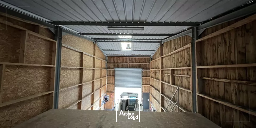 HONFLEUR - A LOUER LOCAUX D'ACTIVITÉ D'ENVIRON 138 m2 