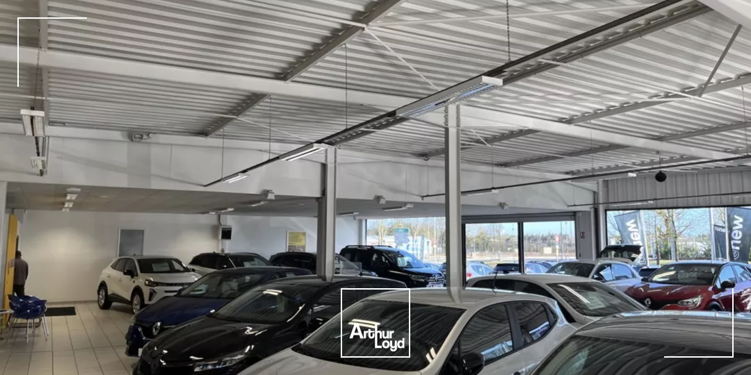 EMPLACEMENT COMMERCIAL DANS ROND POINT PÉRIPHÉRIE ORLEANS NORD 