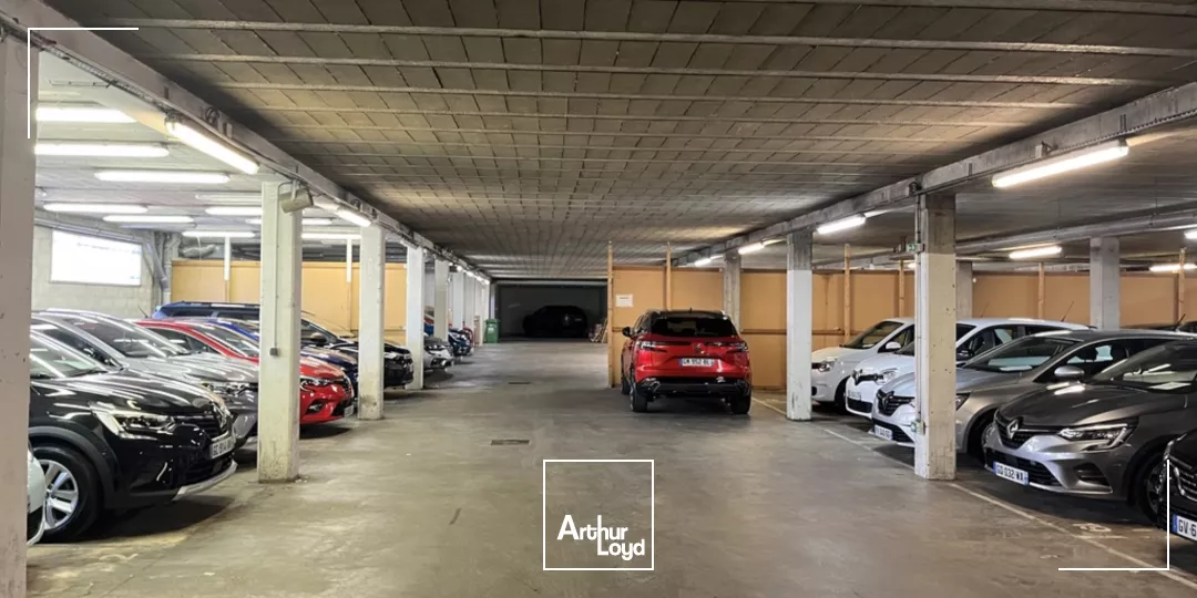 EMPLACEMENT COMMERCIAL DANS ROND POINT PÉRIPHÉRIE ORLEANS NORD 