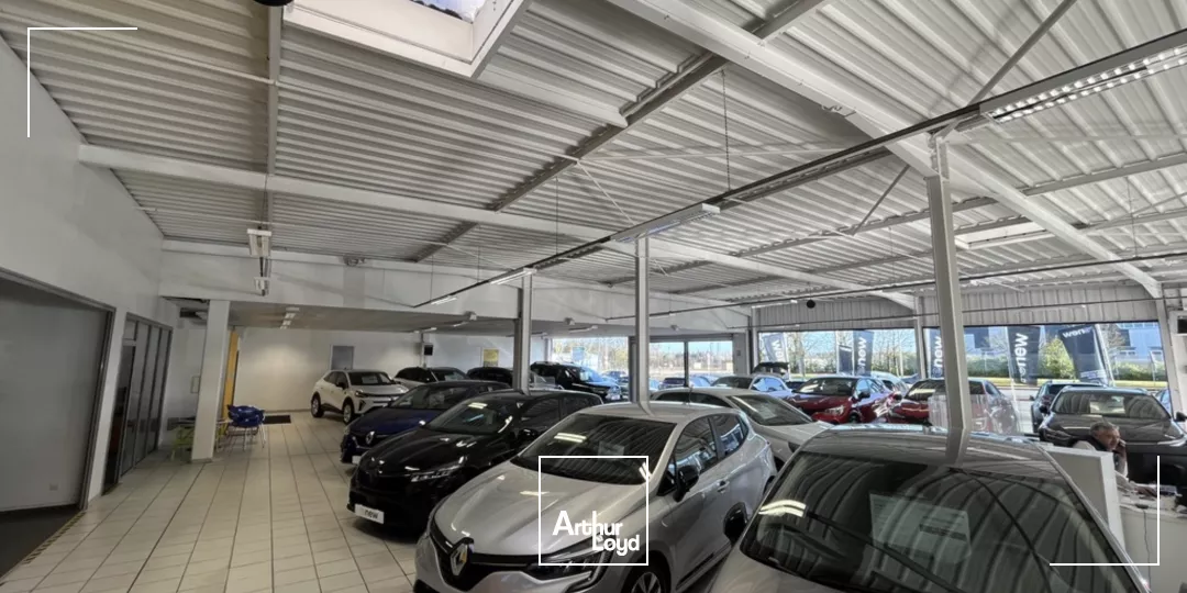 EMPLACEMENT COMMERCIAL DANS ROND POINT PÉRIPHÉRIE ORLEANS NORD 