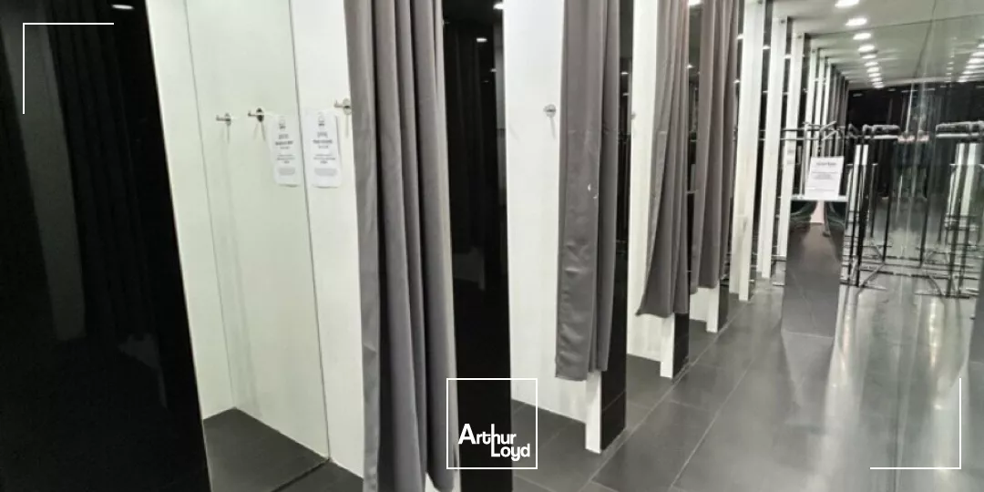 LOCAL COMMERCIAL à LOUER de 435 m²