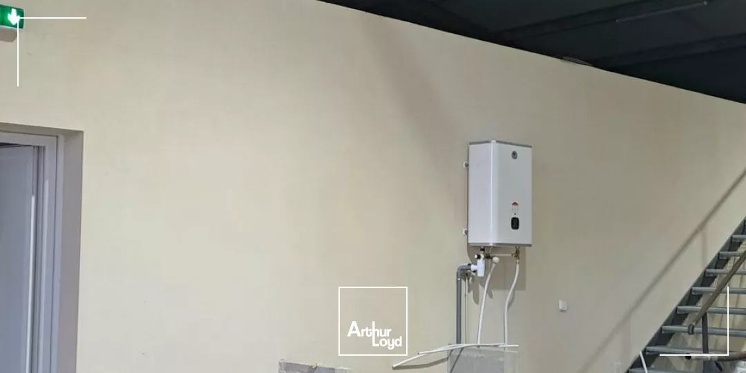 LOCAL D'ACTIVITE - ENTREPOT location à MONTVALENT 46600