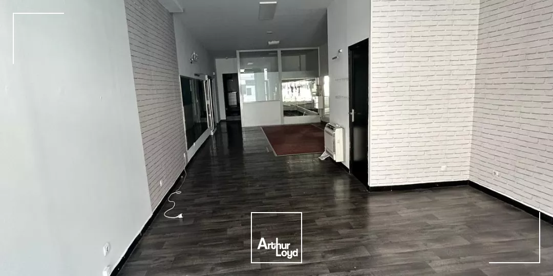 Local commercial à louer dans le vieux valenciennes, surface de 85m2