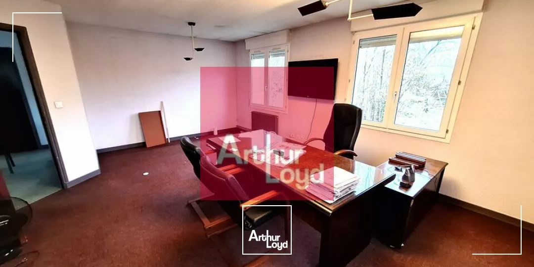 BUREAUX A VENDRE 320M² RIOM 