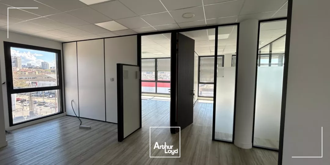Bureaux à louer - Proximité transports et autoroutes - 13014 Marseille