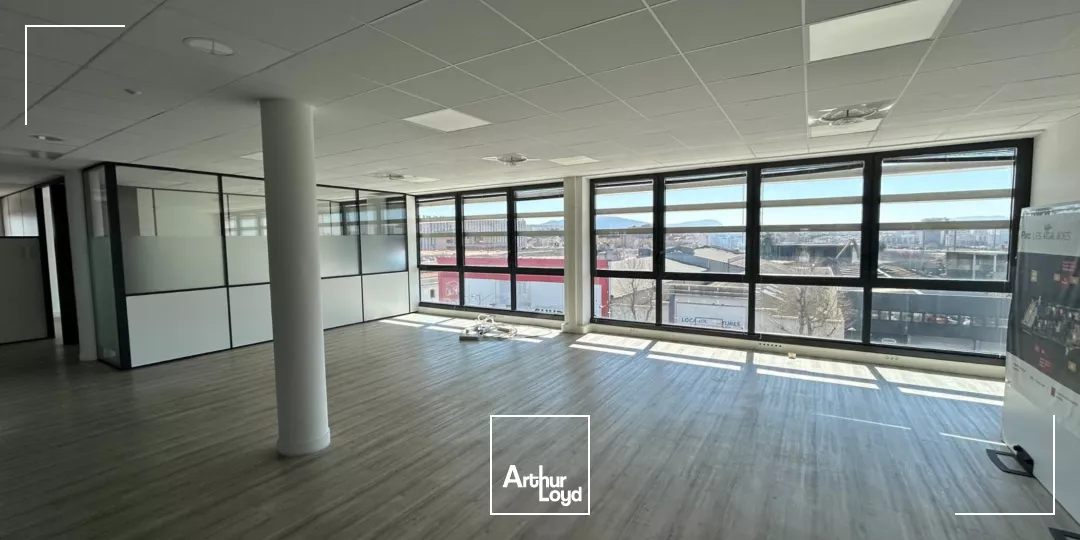 Bureaux à louer - Proximité transports et autoroutes - 13014 Marseille