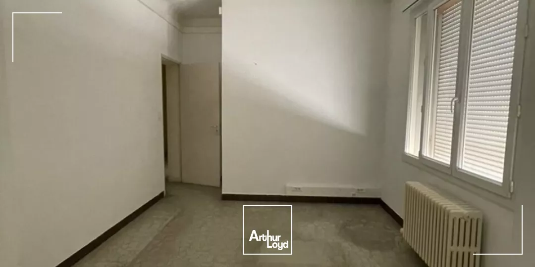 A vendre - Immeuble - Local d'activité avec bureaux - Axe principal Carpentras - Mazan