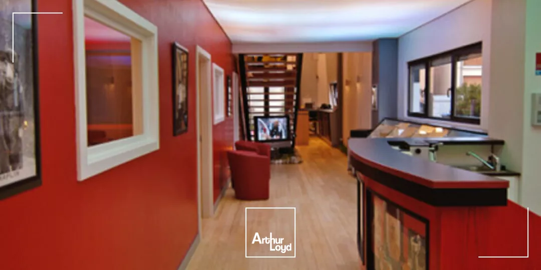 LOCAL COMMERCIAL à LOUER de 450 m²