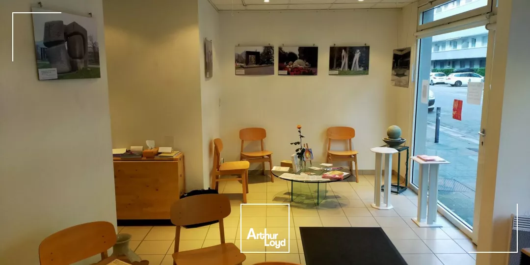 LOCAL COMMERCIAL OU BUREAU 45 m² A VENDRE GRENOBLE GENERAL FERRIE 