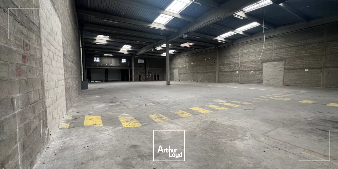 Location entrepôt industriel 1 340 m² - Goussainville, desserte routière A1/A104 et RER