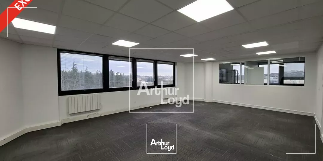 Bureaux à louer au pied du RER A de Lognes