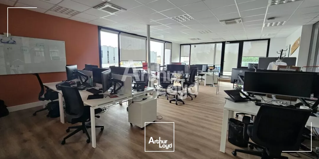 ANGERS OUEST PLATEAUX DE BUREAUX DE 405 M² AVEC TERRASSE A LOUER 