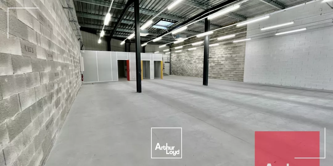 Local commercial 310 m² à louer - Excellente visibilité - Zone commerciale Lunel