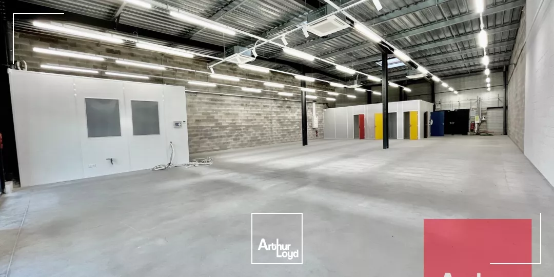 Local commercial 310 m² à louer - Excellente visibilité - Zone commerciale Lunel