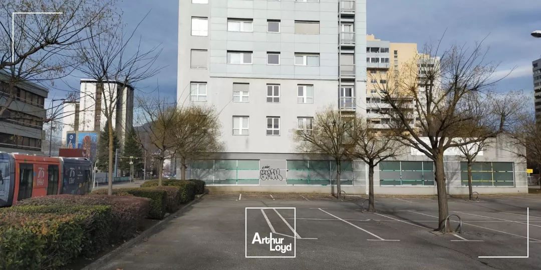 LOCAL COMMERCIAL 348 M²A VENDRE GRENOBLE PROCHE GRAND PLACE