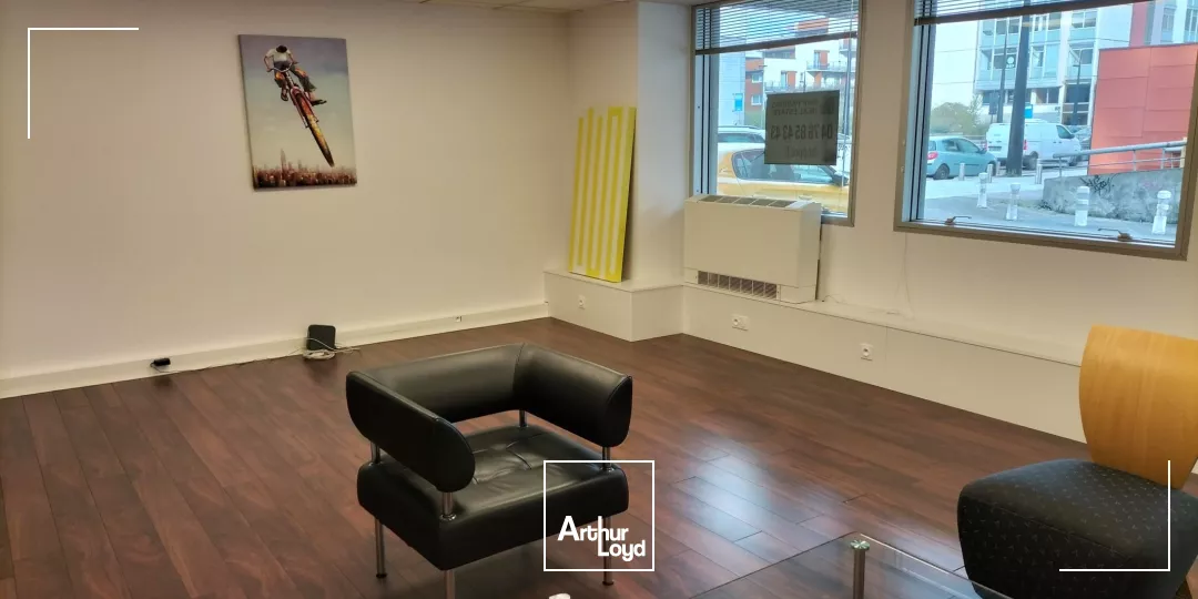 A LOUER BUREAUX 2 LOTS de 50M² en RDC SECTEUR EUROPOLE GARE GRENOBLE