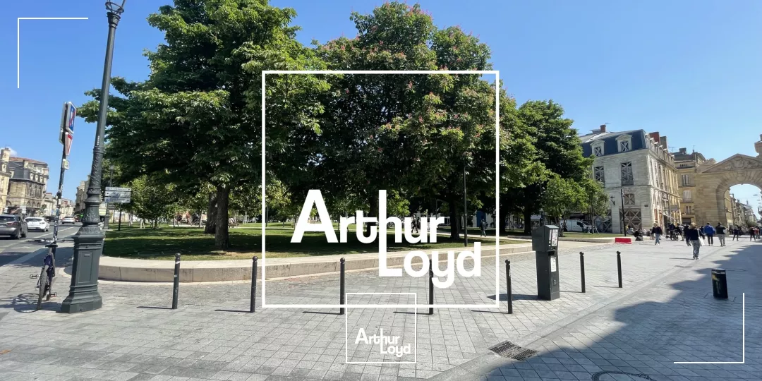 Local commercial de 290 m² à louer avec droit d'entrée dans Bordeaux centre