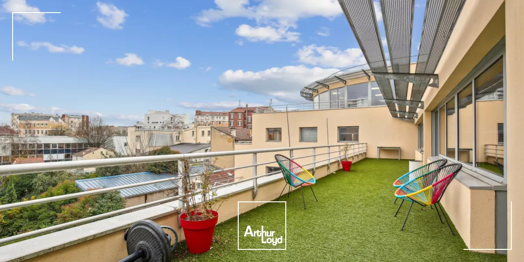 Opportunité de bureaux à vendre, accès PMR et terrasse, dans le quartier des Champs-Pierreux